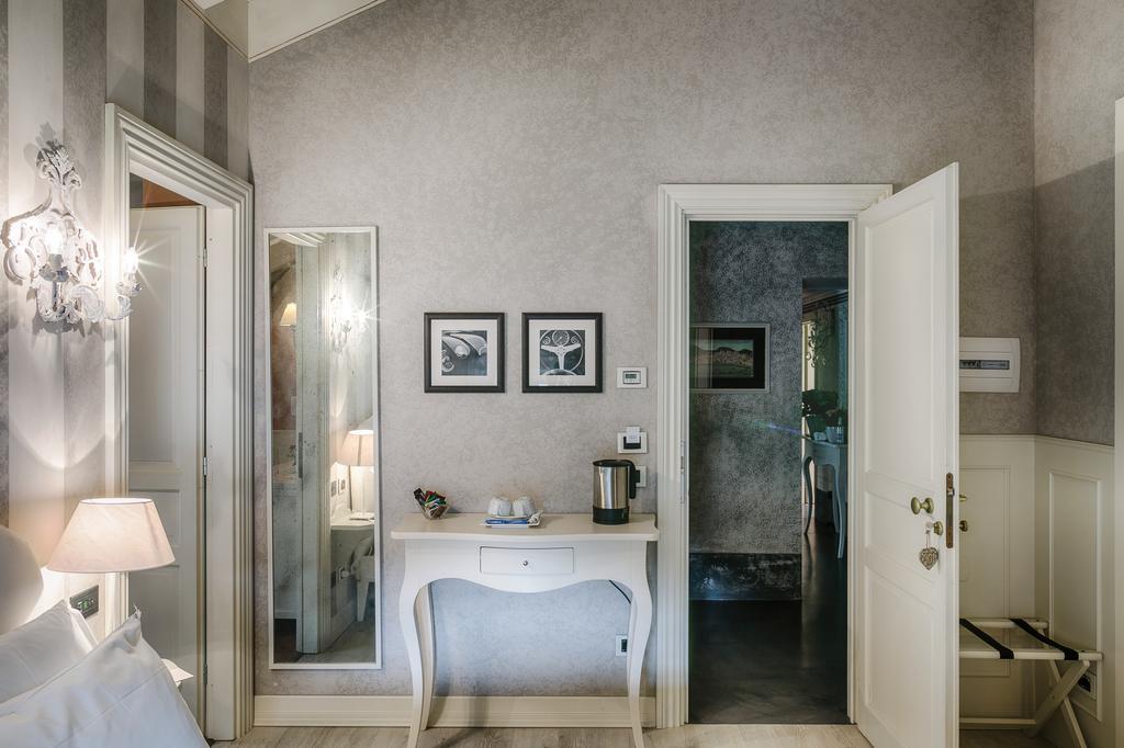 Relais Villa Vittoria ラーリオ 部屋 写真